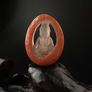 冰飘南红佛吊坠