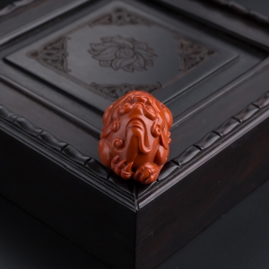 柿子红南红貔貅吊坠