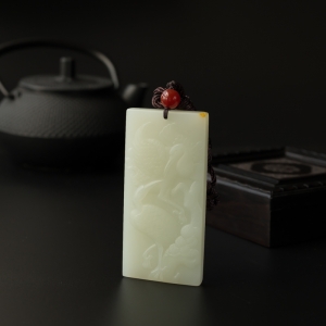 和田玉鹤牌吊坠