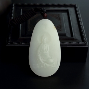 和田玉观音吊坠