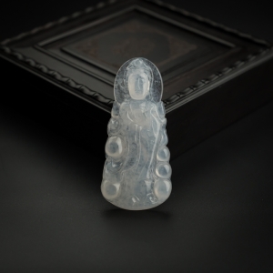 冰糯种翡翠观音吊坠