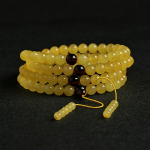 7.5mm鸡油黄蜜蜡108佛珠