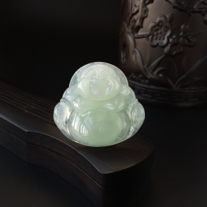 冰糯种浅绿翡翠弥勒佛吊坠