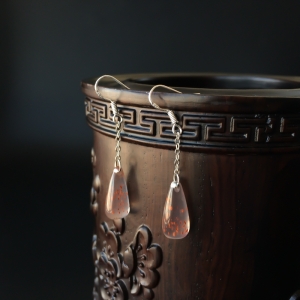 银镶冰飘南红耳坠