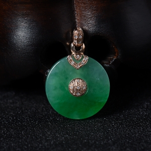 18K金镶钻糯种翡翠翠绿平安扣