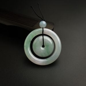 糯种浅绿翡翠母子平安扣吊坠