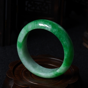 53#糯种翡翠翠绿手镯