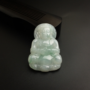 糯种浅绿翡翠观音吊坠
