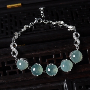 银镶糯冰种晴水翡翠手链