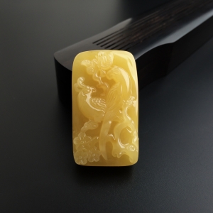 鸡油黄蜜蜡双宿双栖吊坠