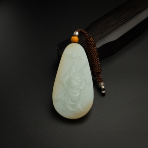 和田玉关公吊坠