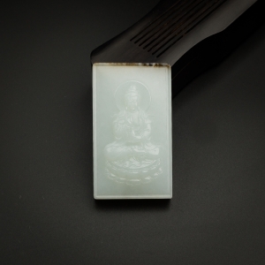 和田玉观音牌吊坠