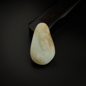 和田玉关公吊坠