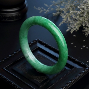 57.5#糯种满绿翡翠手镯