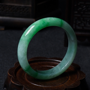 54#冰糯种翠色翡翠福镯