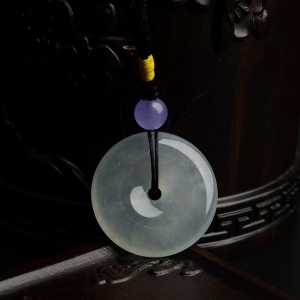 糯冰种浅绿翡翠平安扣吊坠