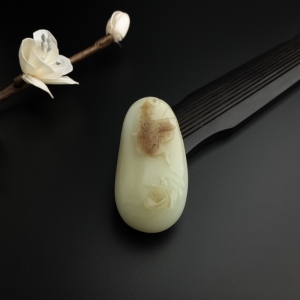 和田玉山水吊坠