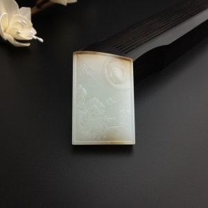 和田玉佛光普照吊坠