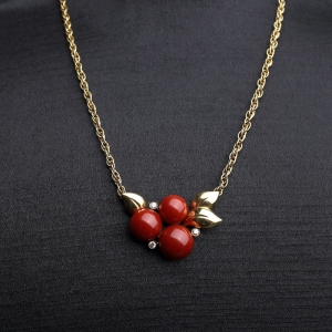 18K金镶钻阿卡红珊瑚项链