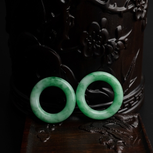 糯种飘绿翡翠平安环