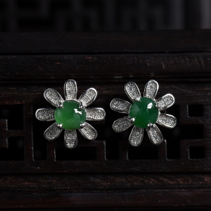 银镶糯冰种满绿翡翠耳钉