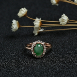 银镶冰糯种翠色翡翠戒指