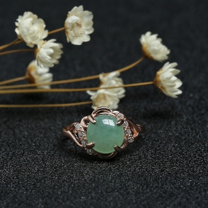 银镶冰糯种翠绿翡翠戒指