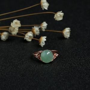 银镶冰糯种翠绿翡翠戒指