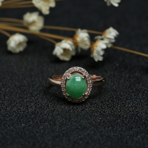 银镶冰糯种翠绿翡翠戒指