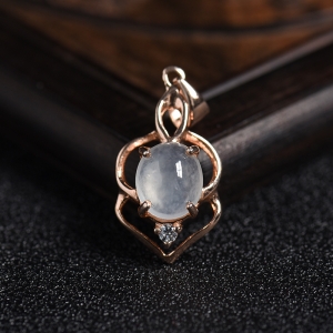 银镶冰种翡翠吊坠