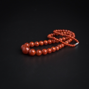 玫瑰红带柿子红南红塔链