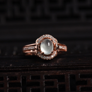 银镶冰糯种晴水翡翠戒指