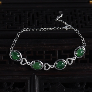 银镶糯种翡翠手链