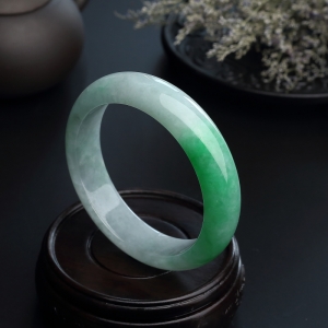 57.5#糯种飘翠翡翠手镯