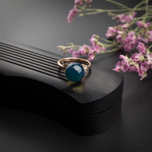 18K镶多米尼加蓝珀戒指