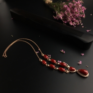 18K金镶钻阿卡牛血红珊瑚项链
