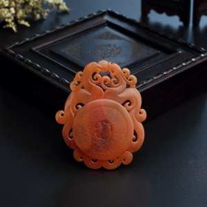 柿子红南红龙凤呈祥吊坠