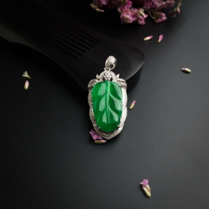 18K金镶冰种翠色翡翠叶子吊坠