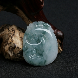 冰糯种飘花翡翠如意挂件