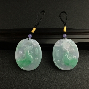 糯种飘绿翡翠古龙凤吊坠