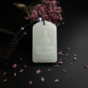 和田玉观音牌吊坠