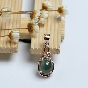 银镶糯冰种浅青翡翠吊坠