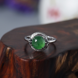 18K金糯种绿色翡翠戒指