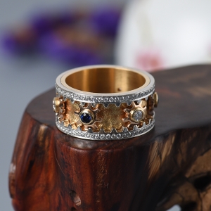 18K金扭转乾坤戒指