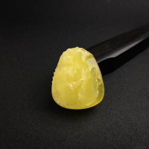 鸡油黄蜜蜡鱼吊坠