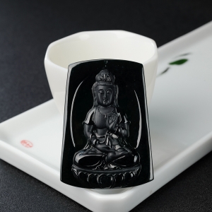 冰糯种墨翠观音吊坠