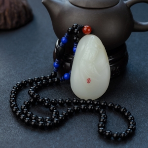 和田玉观音吊坠