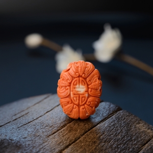 MOMO红珊瑚福喜吊坠