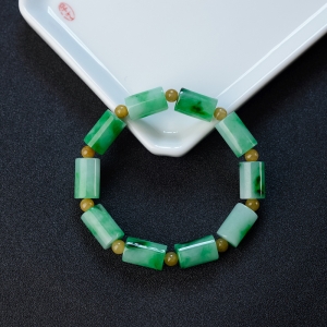糯种飘绿翡翠桶珠手串