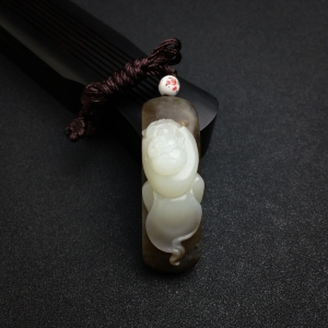 和田玉招财童子吊坠